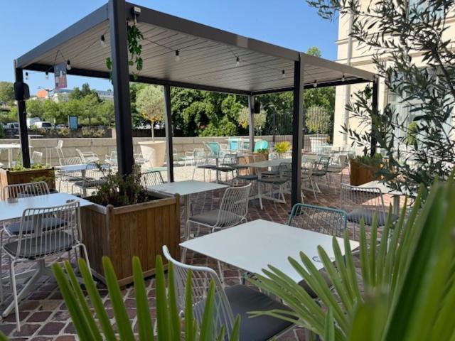 Hotel Le Magic & 4*
